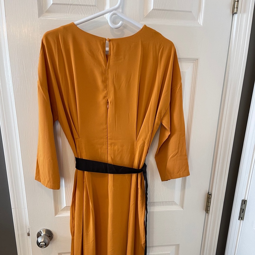 Long sleeve maxi dress with belt
